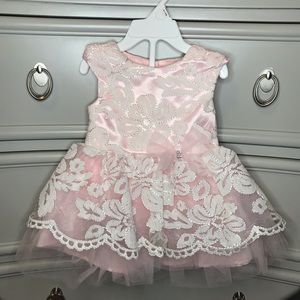 Gorgeous Lacey Party Dress ✨ NWT